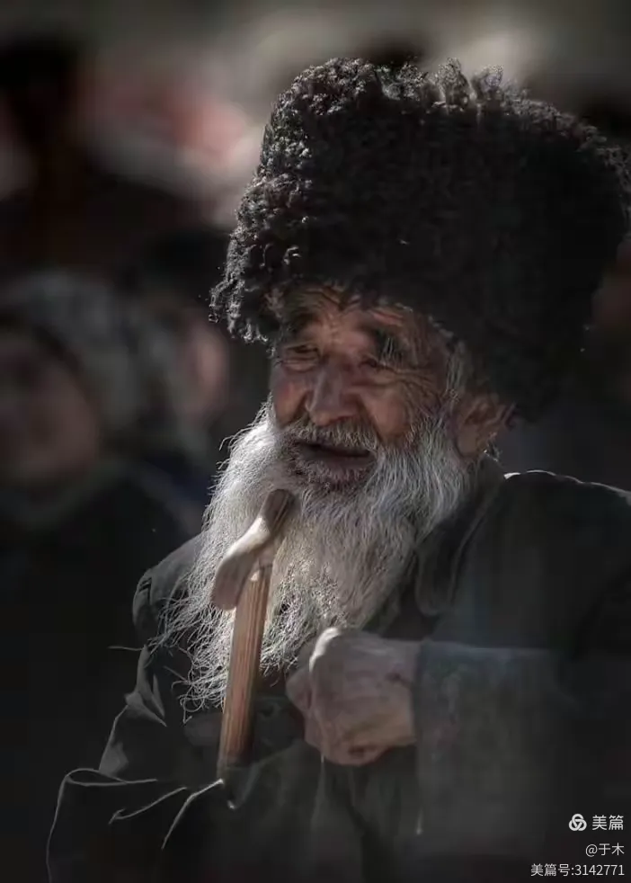 新 疆 人 像 作 品 鉴 赏 李万江老师收集整理